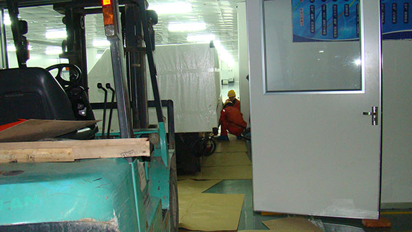 PCB成型機(jī)設(shè)備搬運(yùn)案例 PCB成型機(jī)設(shè)備搬運(yùn)案例